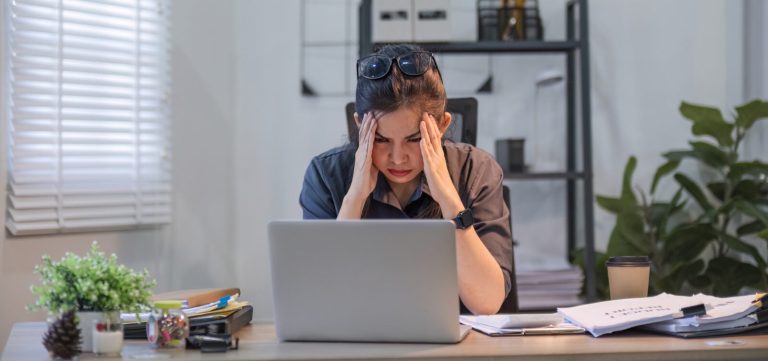Illustration for the article entitled Dealing With Difficult Employees Who Just Want To Work From Home"