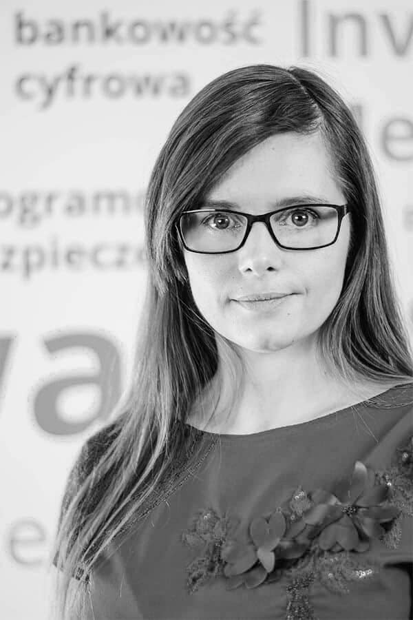 Zdjęcie przedstawia Małgorzatę Panasiuk-Kanabus, HR Product Owner w AltkomSoftware