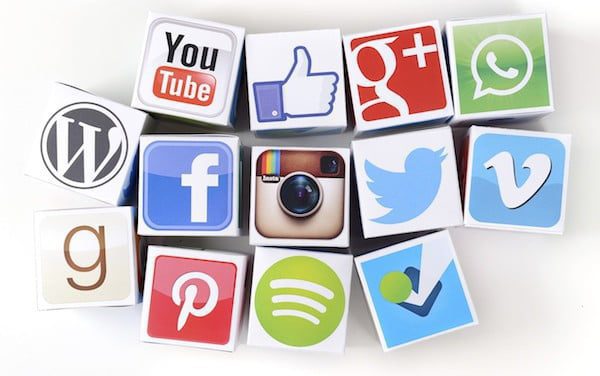 Grafika jest ilustracją do artykułu: Digitalowe rekrutacje - wyjście naprzeciw oczekiwaniom